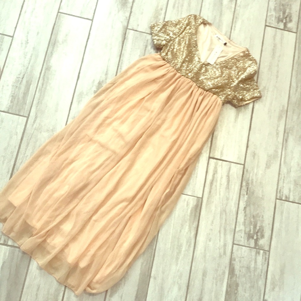 Maternity gown